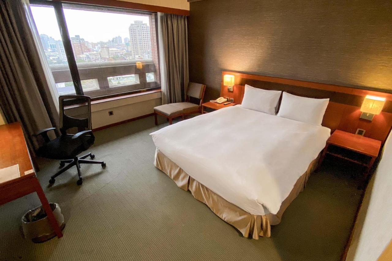 Guide Hotel Hsinchu Zhongyang Exterior photo
