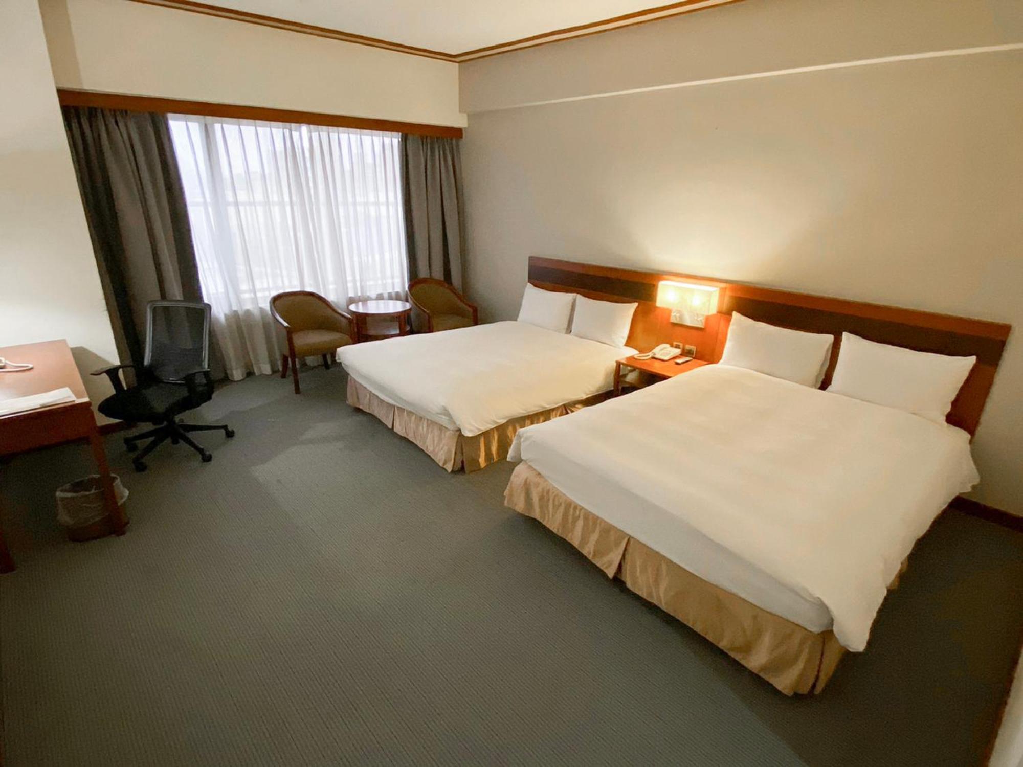 Guide Hotel Hsinchu Zhongyang Exterior photo