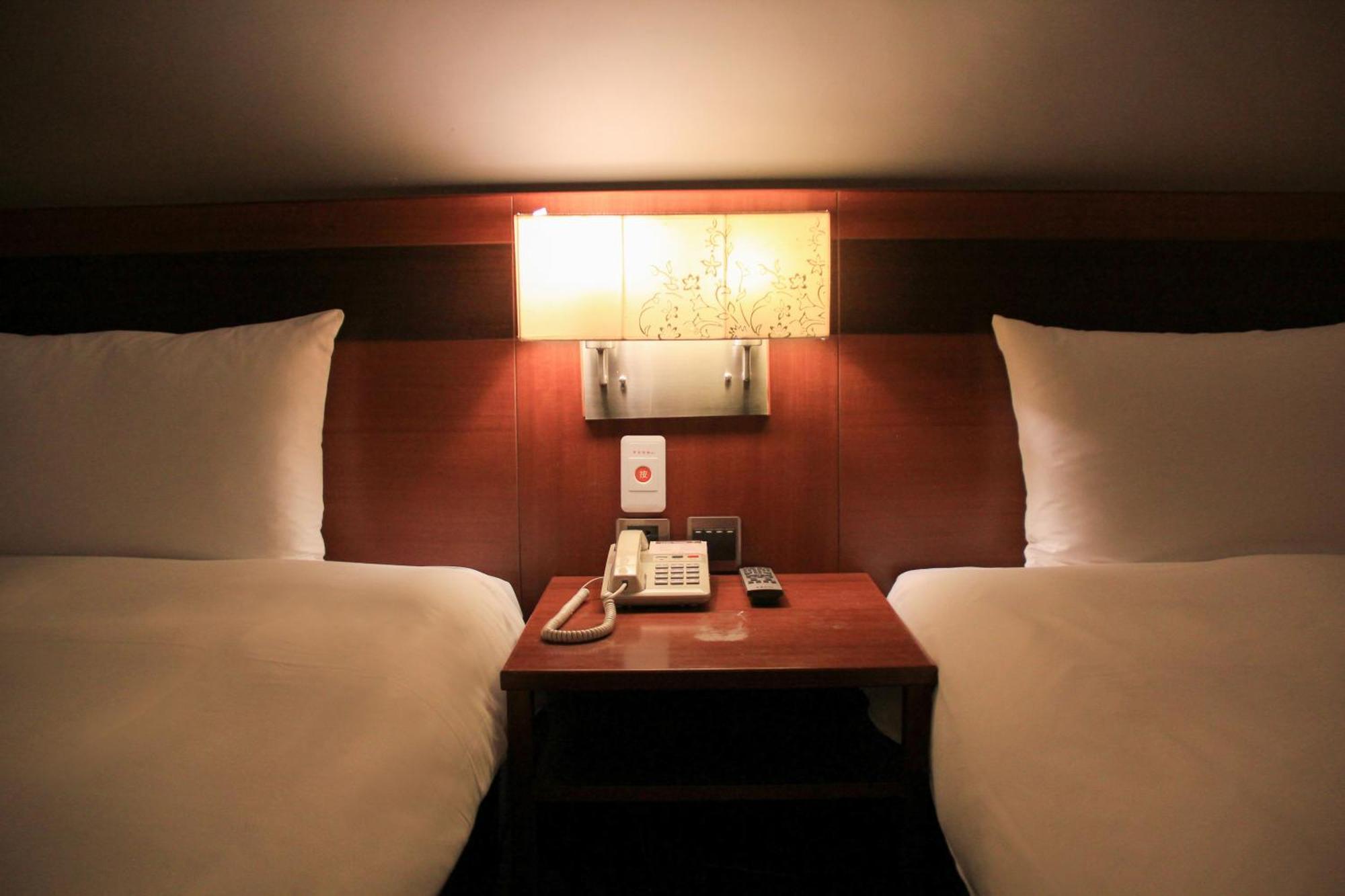 Guide Hotel Hsinchu Zhongyang Exterior photo